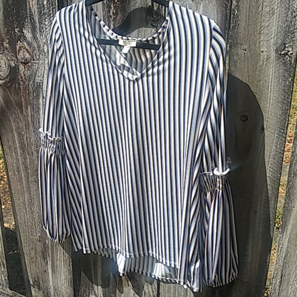 Como Blu Stripped Bell Sleeve Top Size XL - Picture 4 of 6